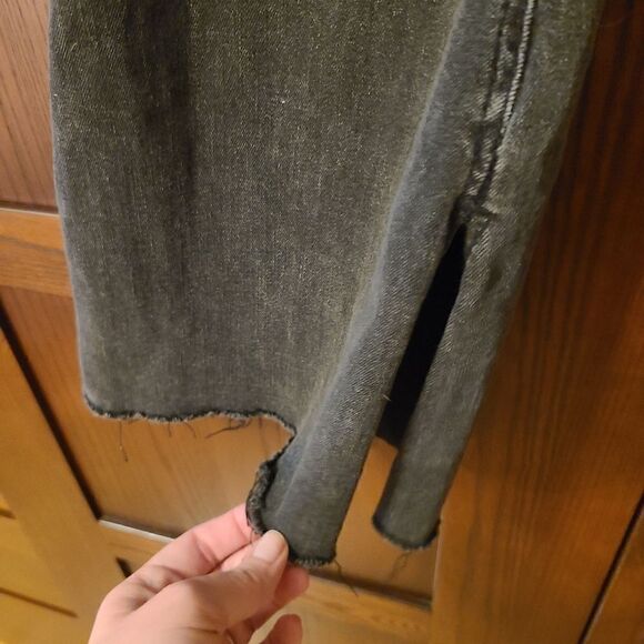 Hollister High Rise Flare Split Hem Black Size 3 Short - Picture 4 of 6